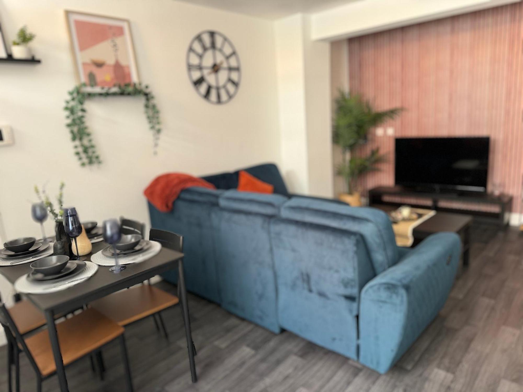 Group Bookings: Up To 30 Guests Across 5 Spacious Flats! Keyless Access Free Wifi & Parking Birmingham Exterior foto